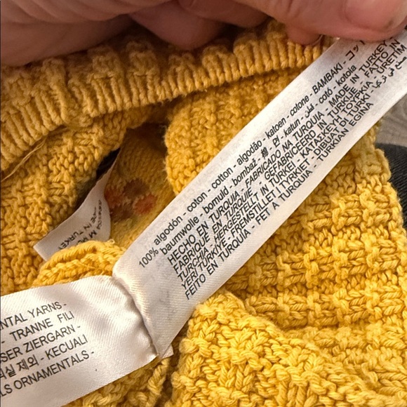 Zara Yellow Embroidered Floral V-Neck Sleeveless Knit Cropped Tank Top m - Picture 2 of 4